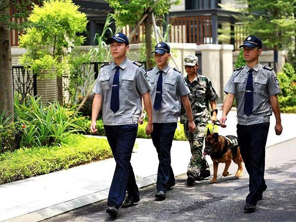 門衛(wèi)保安公司是怎么處理緊急情況的？